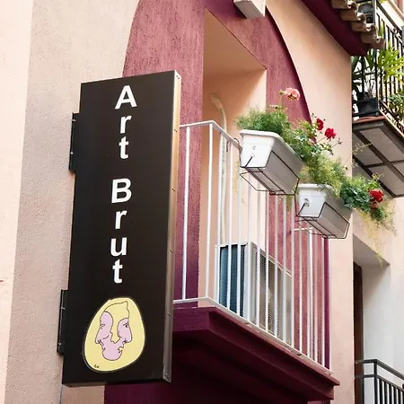 Residencial Art Brut 호스텔 카스텔론델라플라나