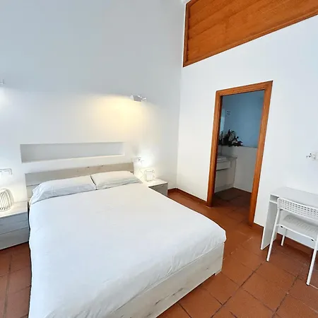 Residencial Art Brut Hostel